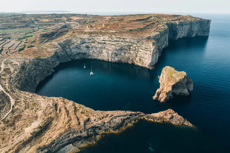 Fungus rock dwejra bay 1