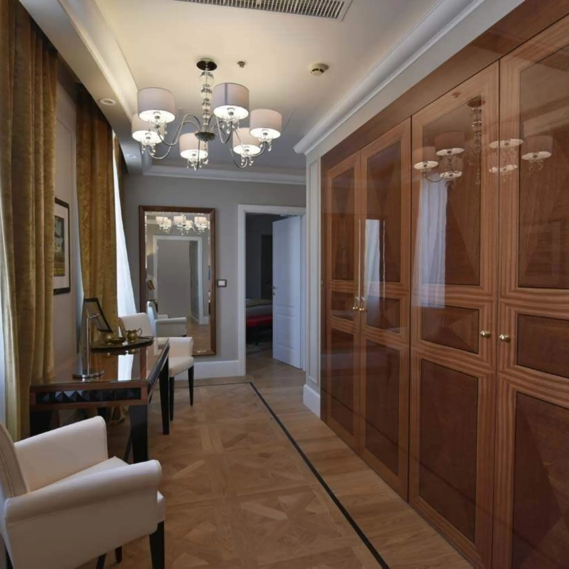 1738843816732 Camera Senior Presidential 02 Grand Hotel Yerevan 1240x830 1
