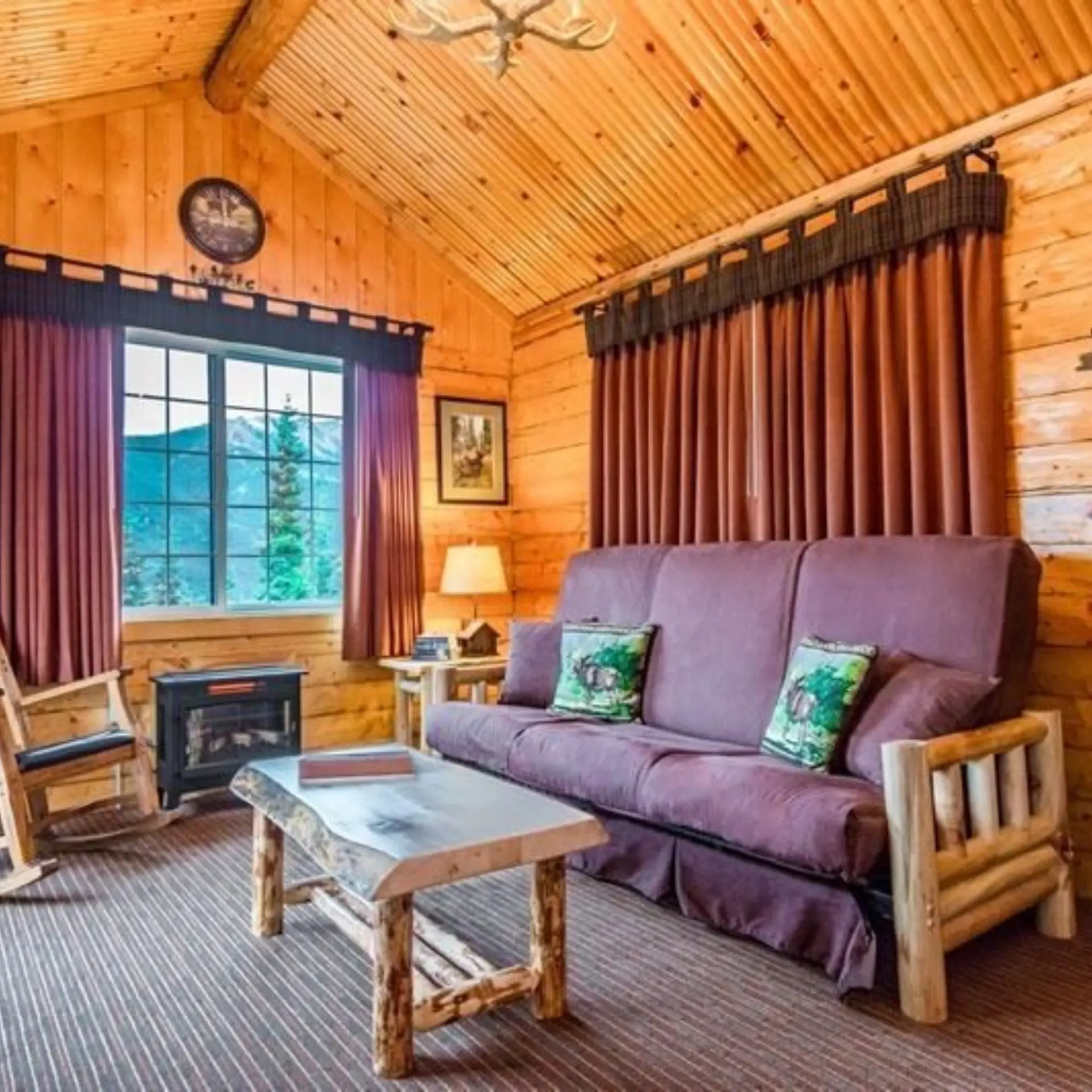 Grande cabin sitting area