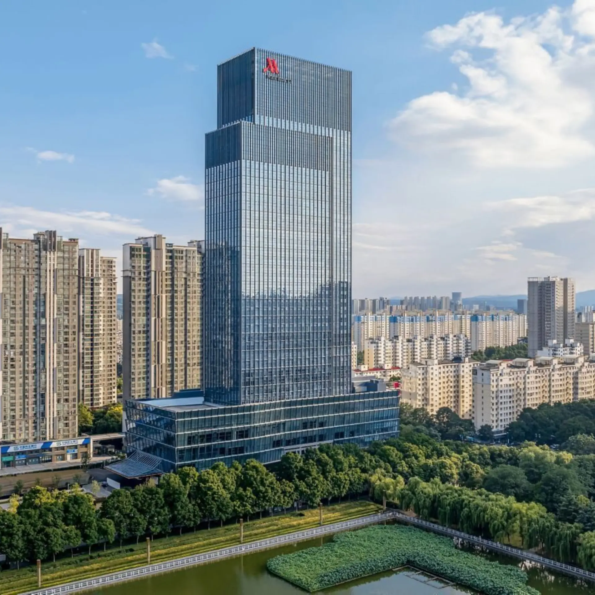 1747652573321 mc lyamc exterior day 11620 Classic Hor