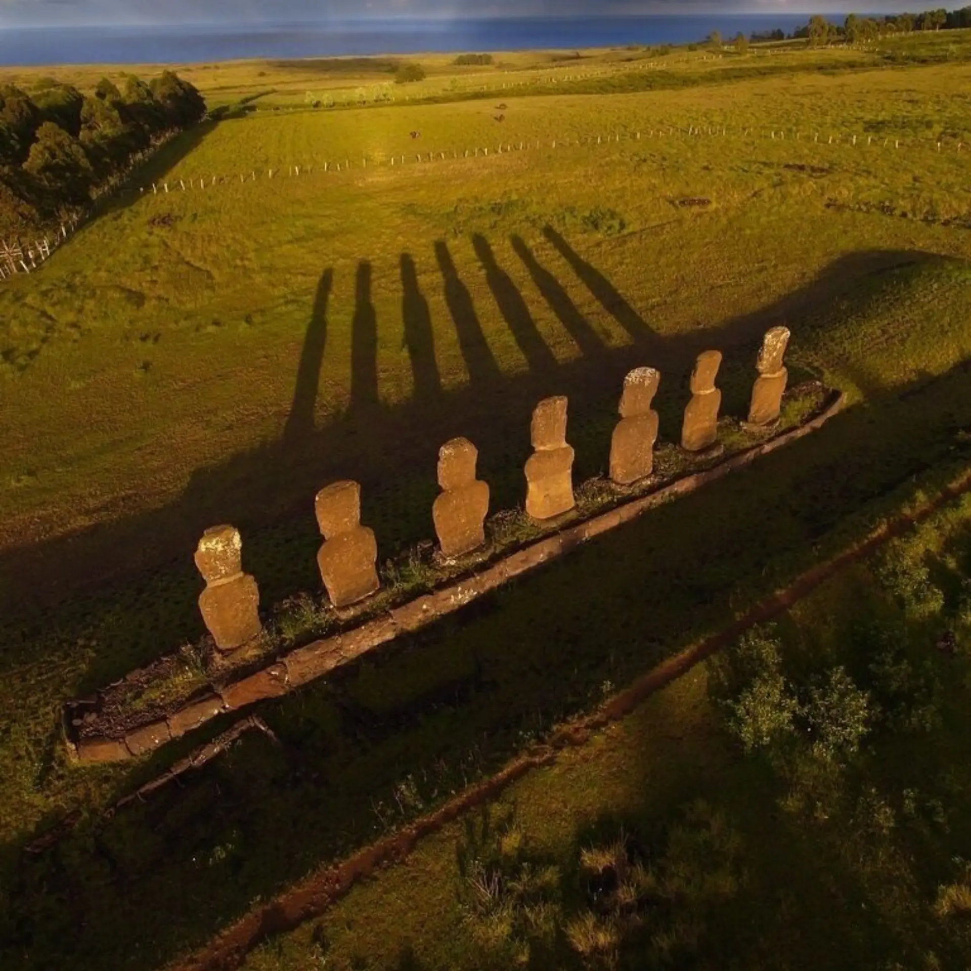 Easter island ahu akivi 2 1 copia