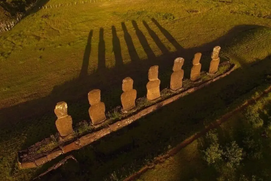 Easter island ahu akivi 2 1 copia