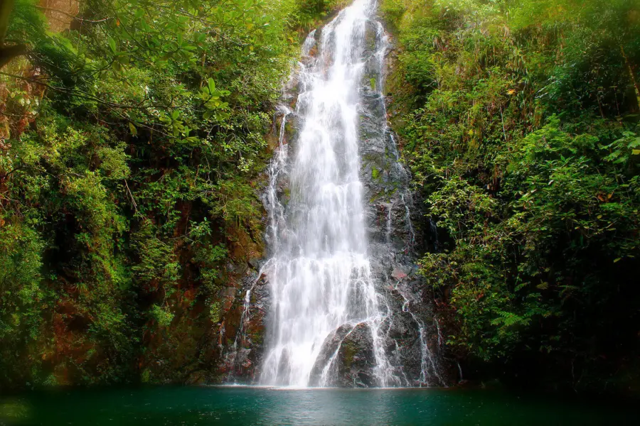 8 hidden valley inn waterfall