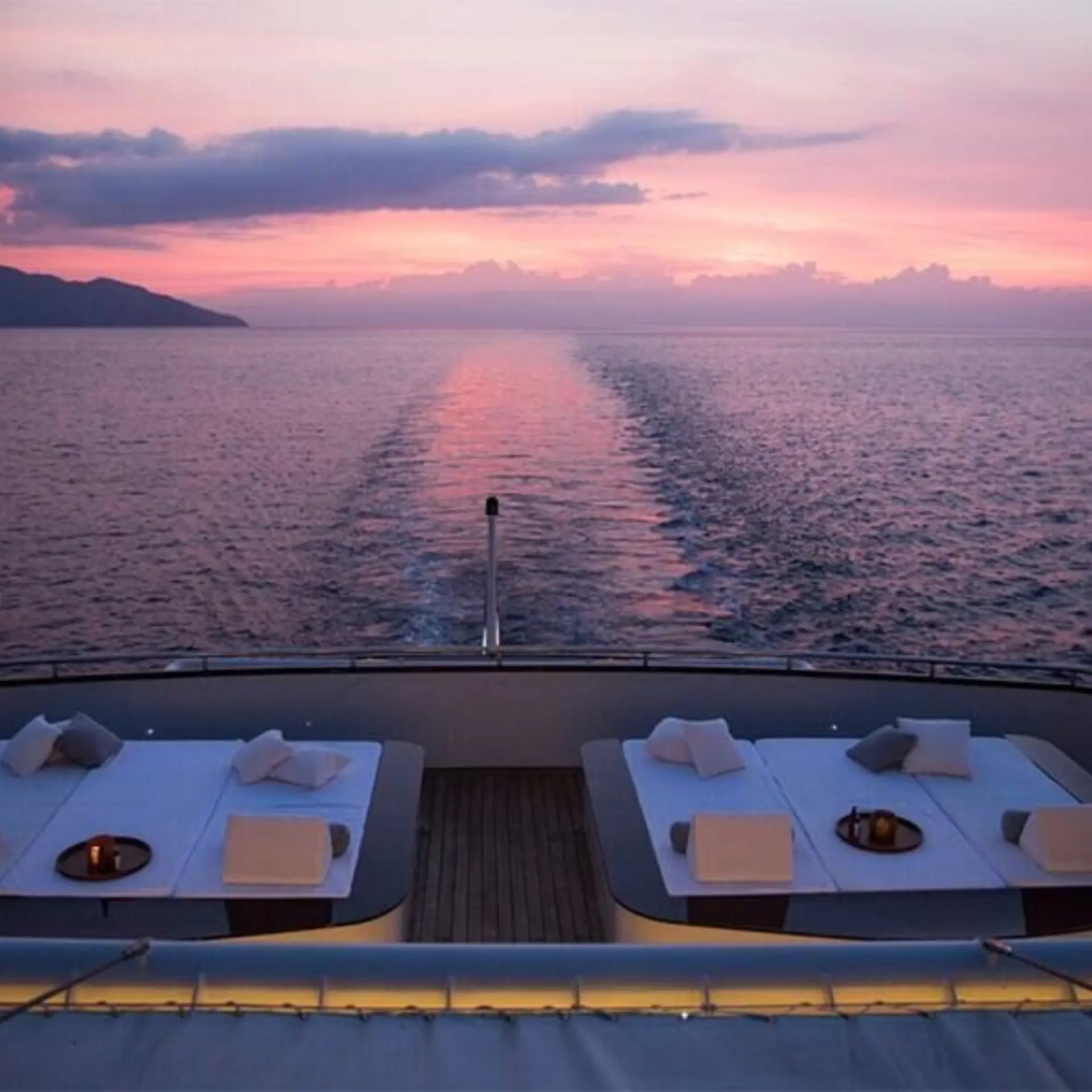 Aqua blu sun deck