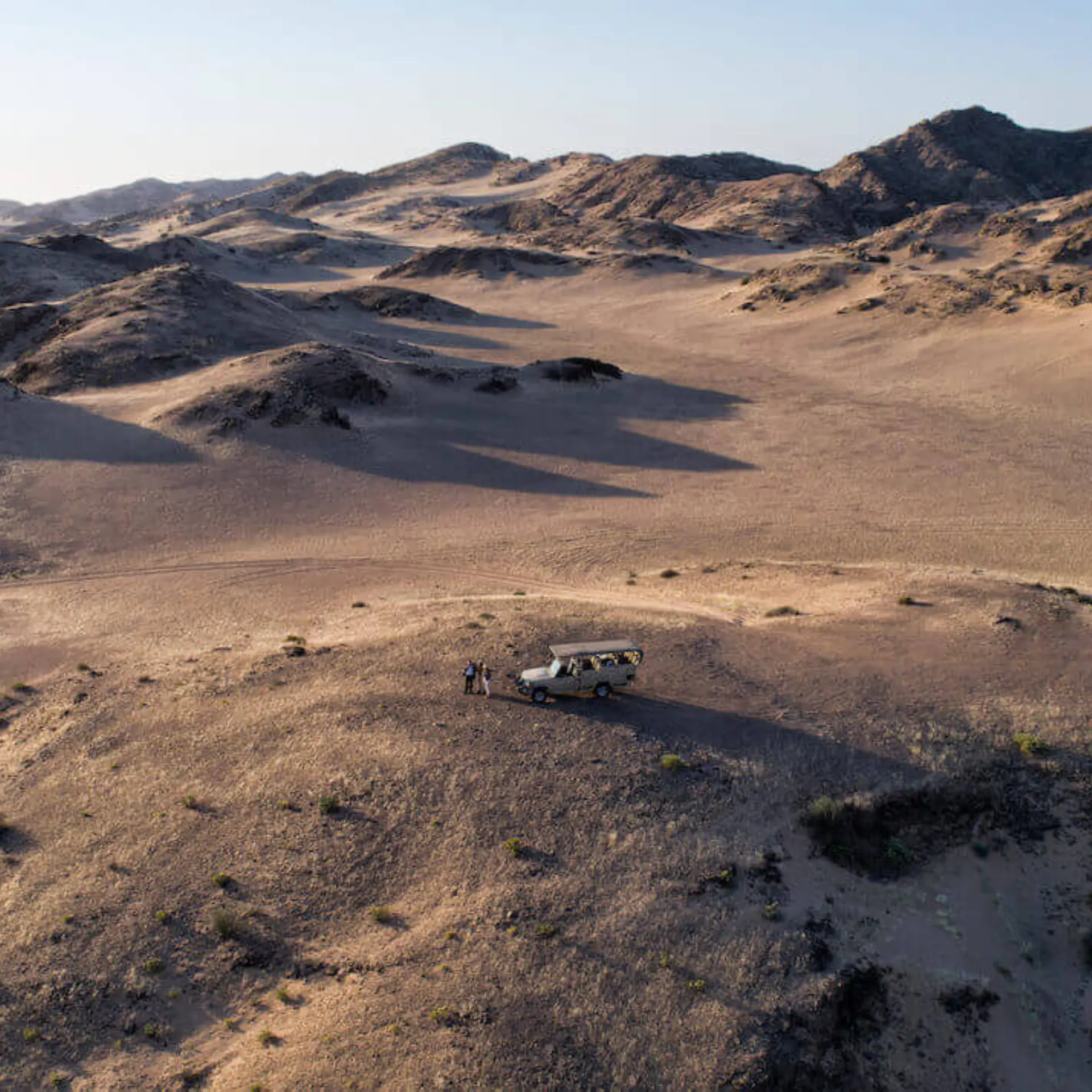 19hoanib valley camp arial vehicle dunes