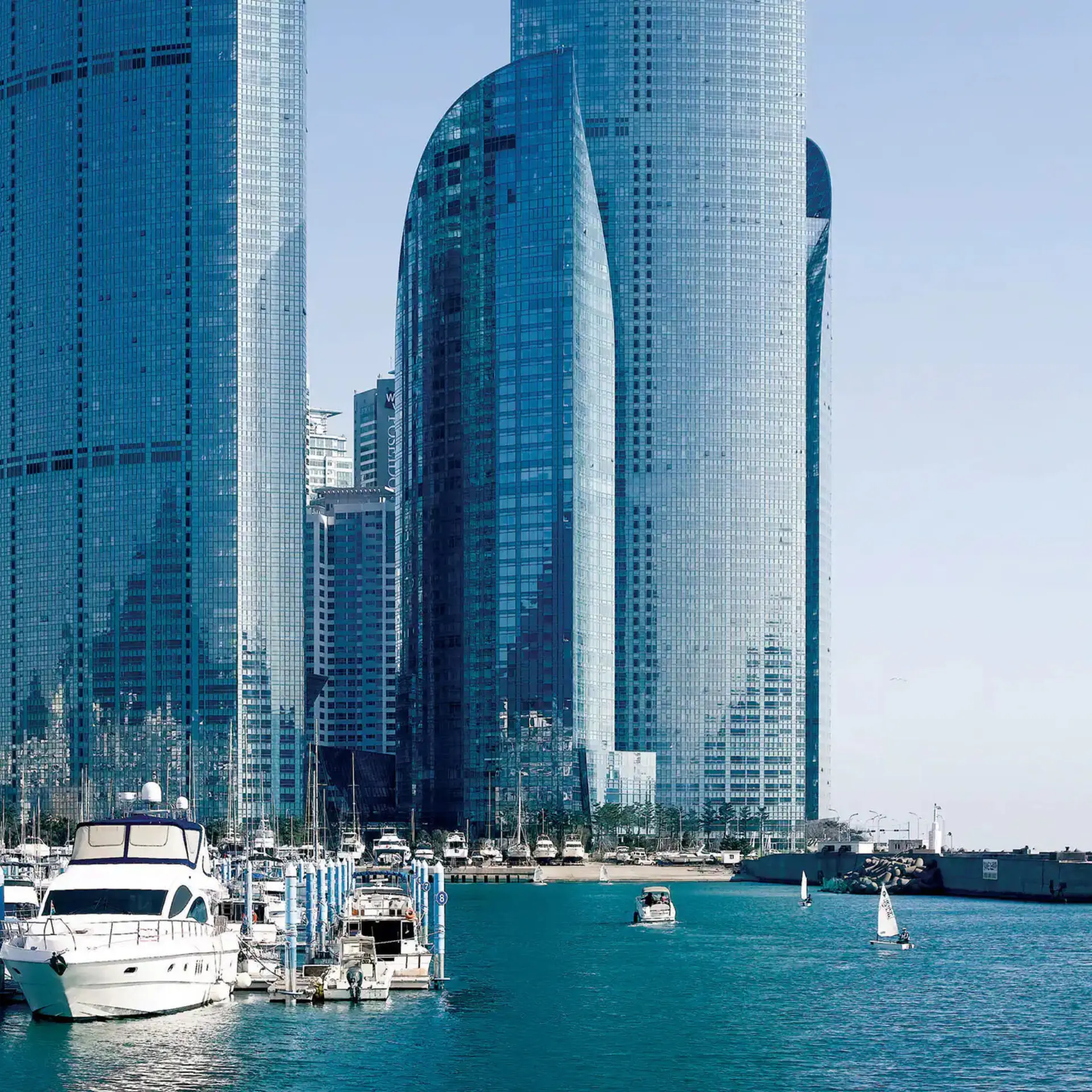 Busph p124 exterior harbor day 16x9