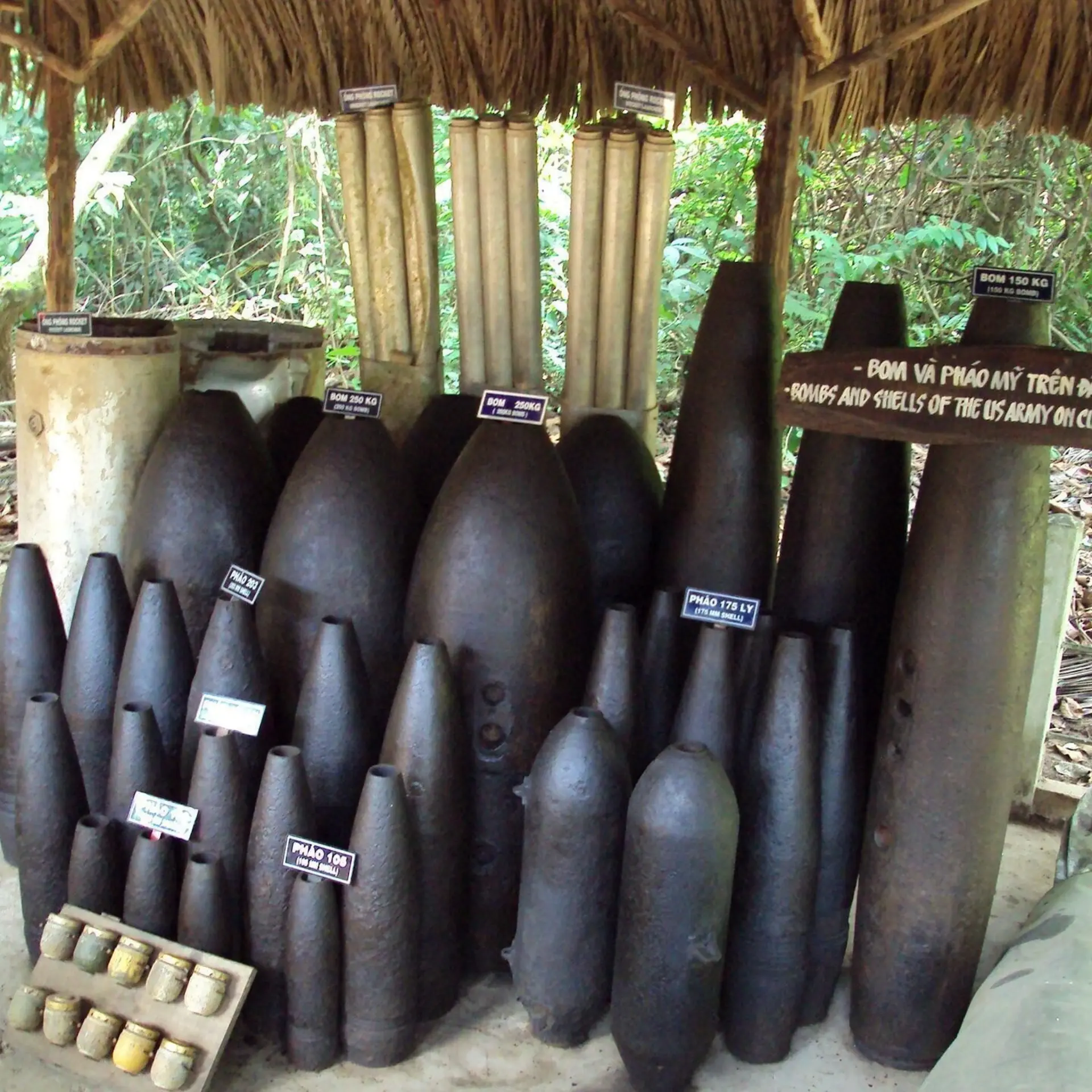 Bombs g621dd14bd 1920