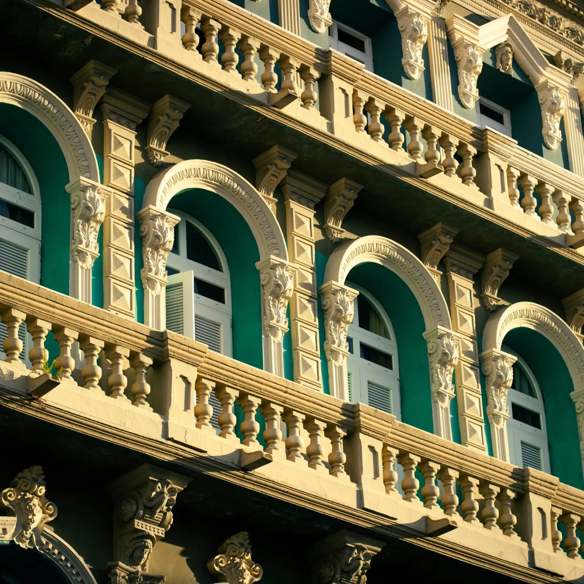 Javiercalvoparapar building 10078440