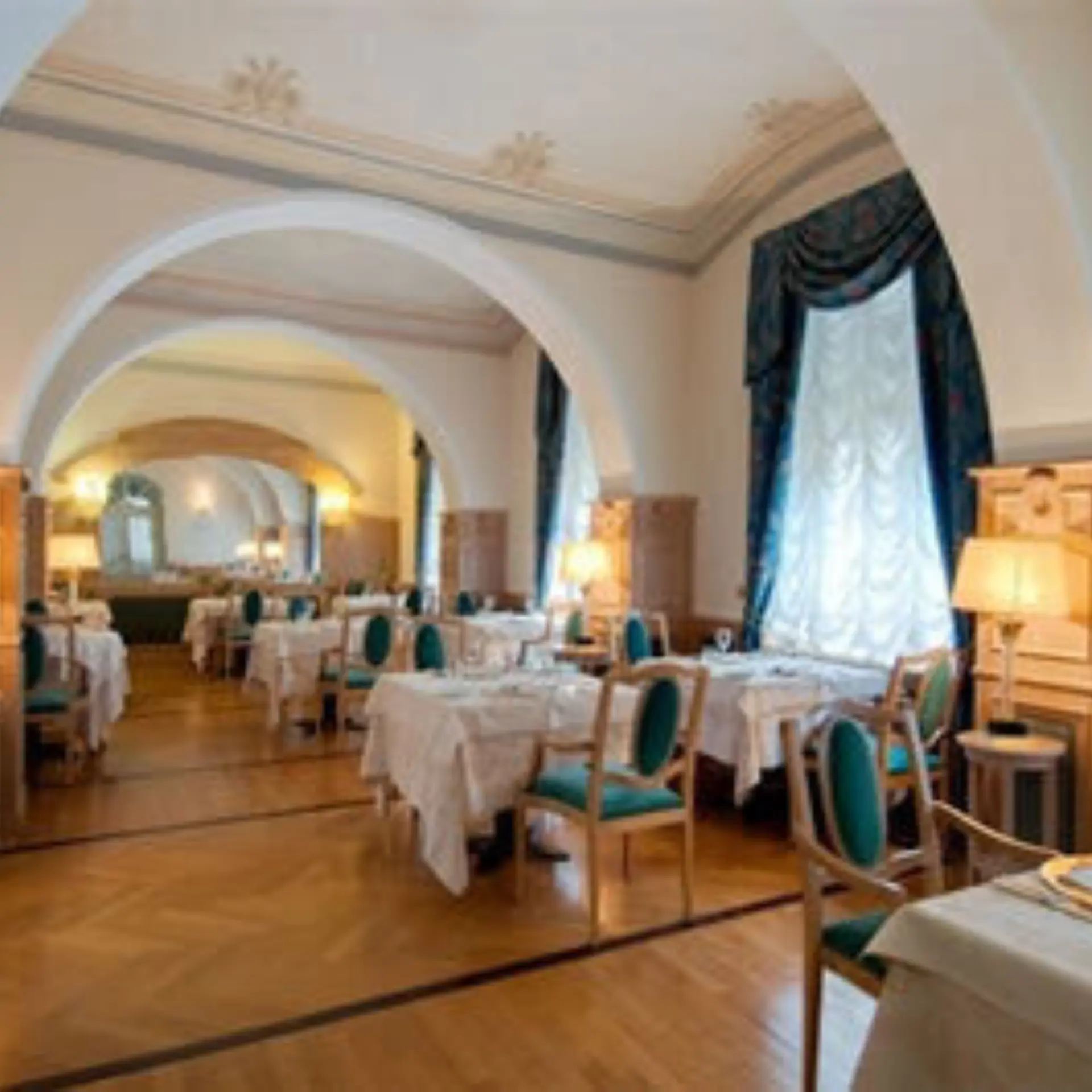 Hotel encanto imperial restaurant 02