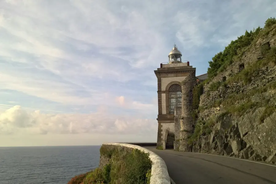 Jose m alarcon kyak0hggpzq unsplash