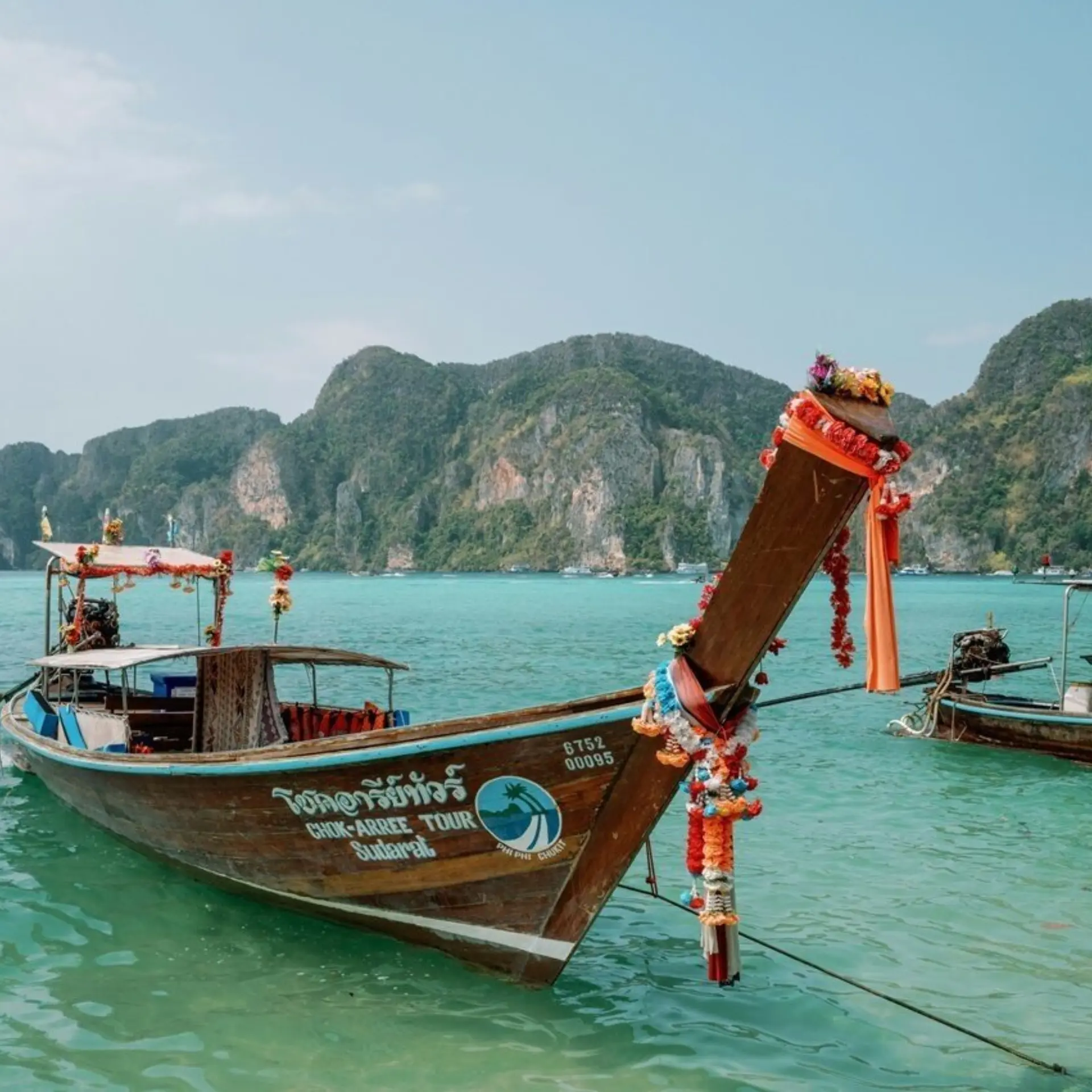 Avila reizen thailand ko phi phi traditionele boot