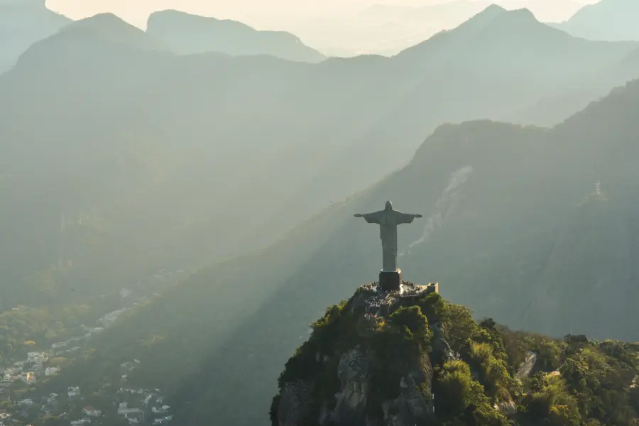 Raphael nogueira cerddu jwkw unsplash