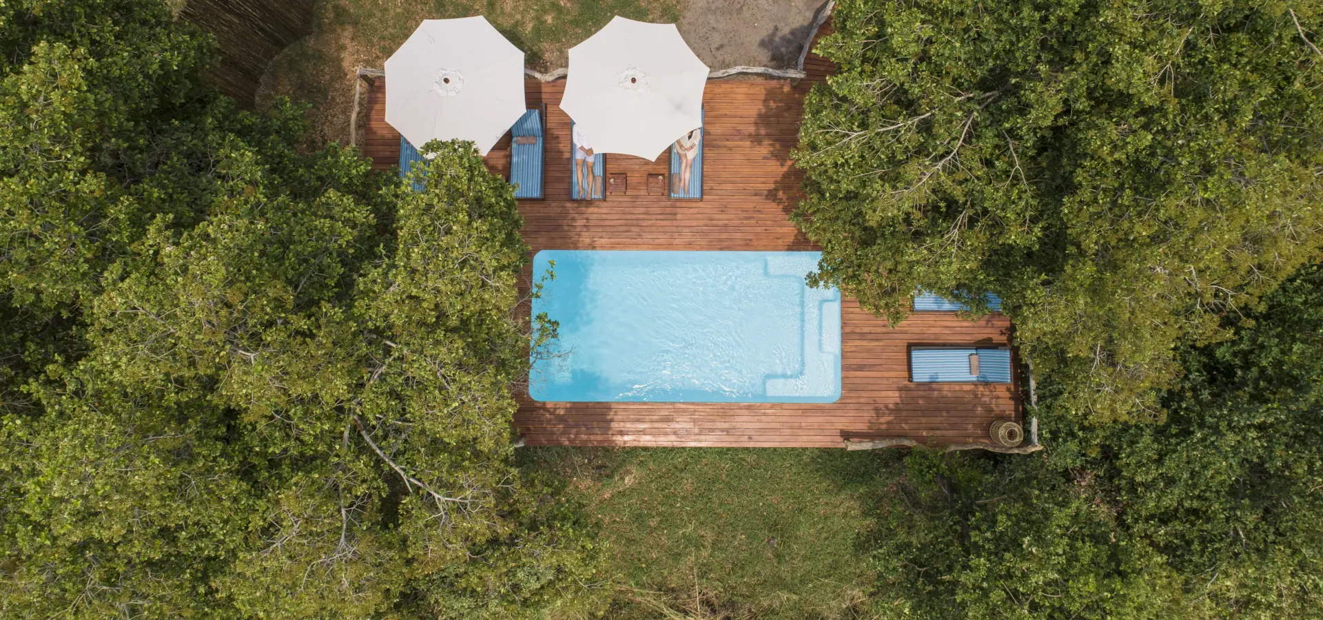 Pool 004