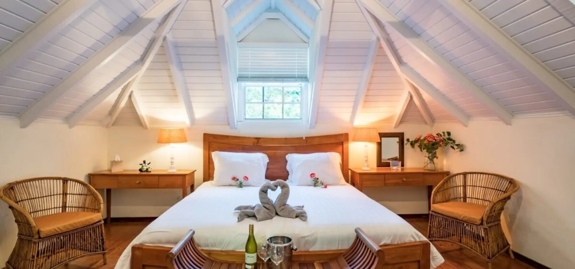 Main house pineapple suite 1