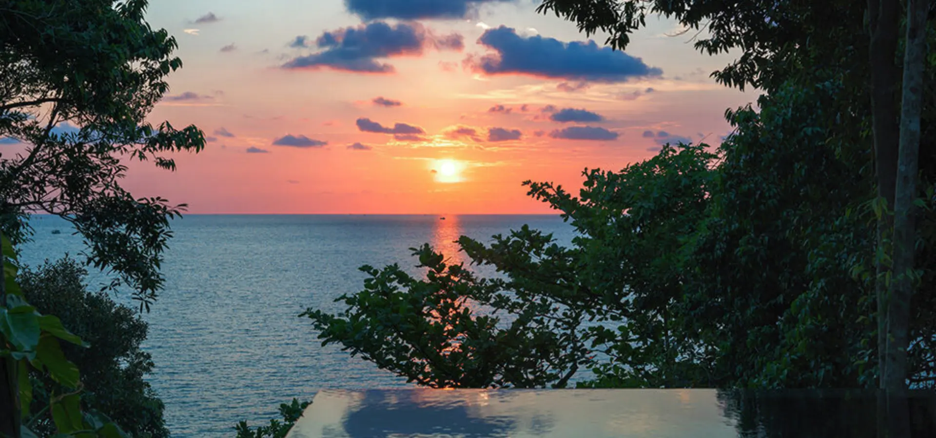 975x660 sskkb ocean pool villa suite sunset 140x87