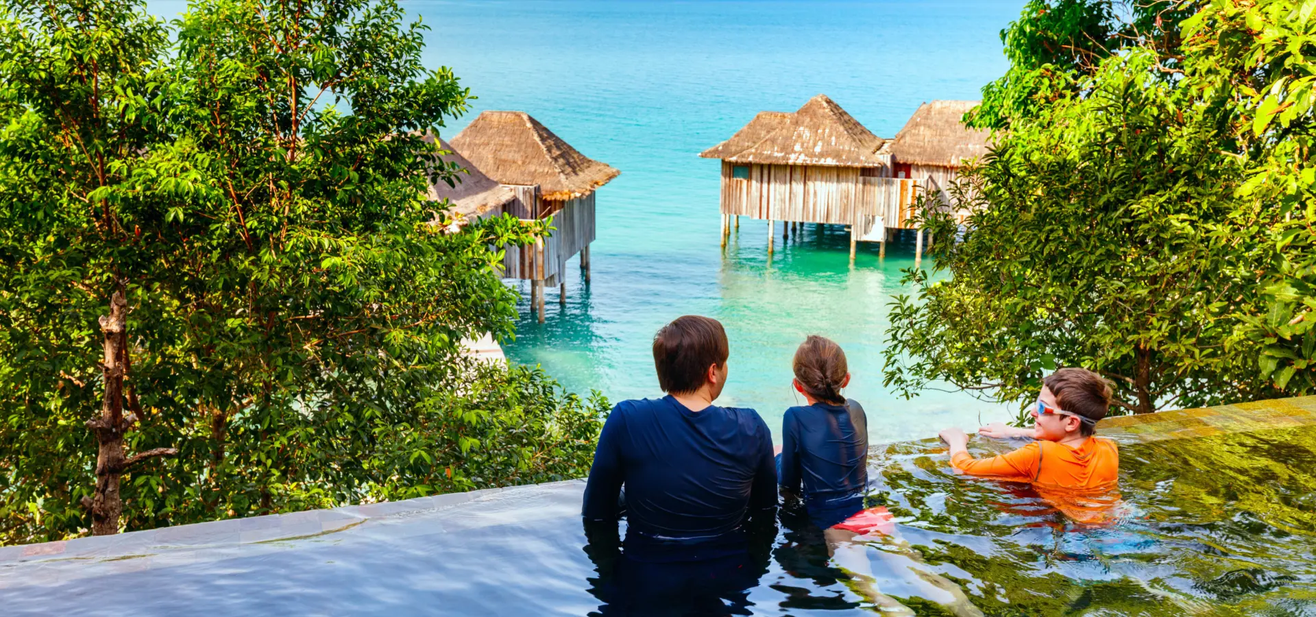 Guests family infinity pool jungle villa song saa private island 2017