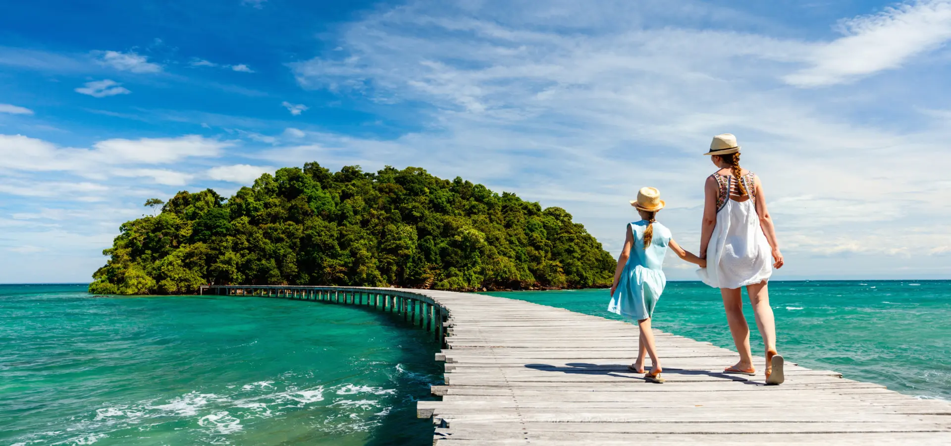 Guests family mother daughter walking bridge koh bon song saa private island 2017