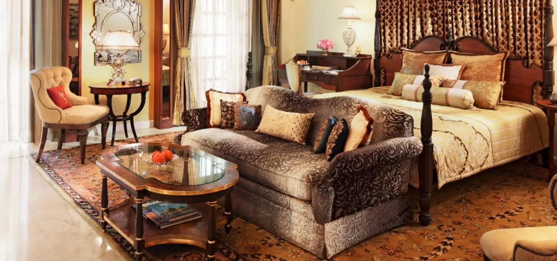 67917538 h1 palace room 1 16x7 jpg transform herohomedesktop image