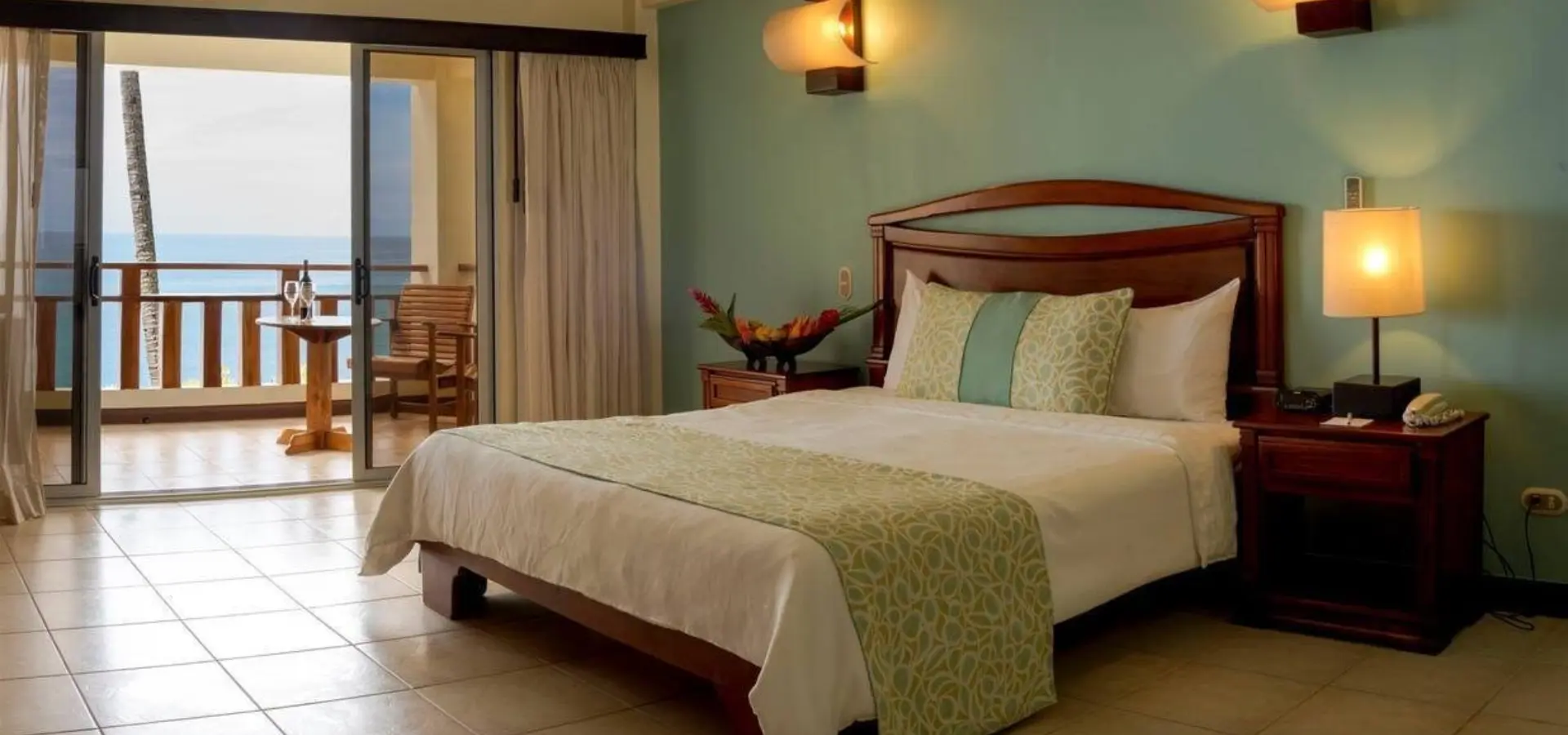 Beachfront 1 king bed jpg 1236x617 0 173 6437