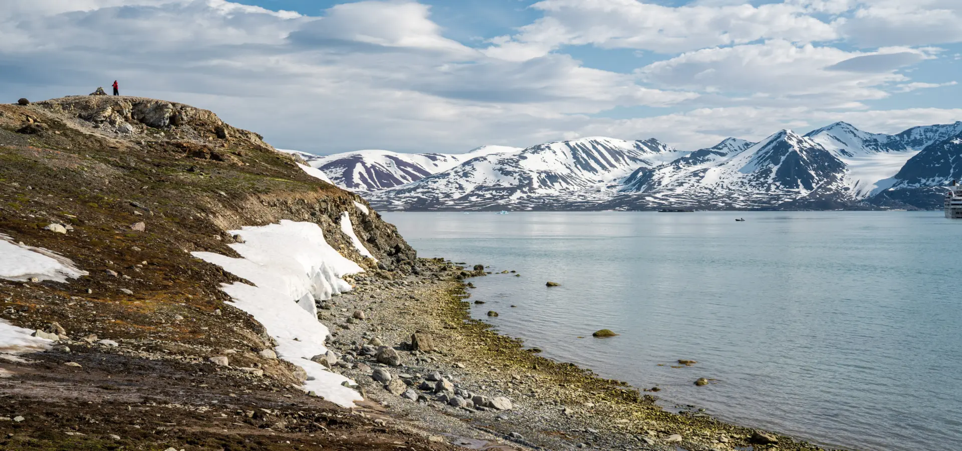 1765373236238no 2077ly280625monacobreentexasbar studioponantyanislasbats