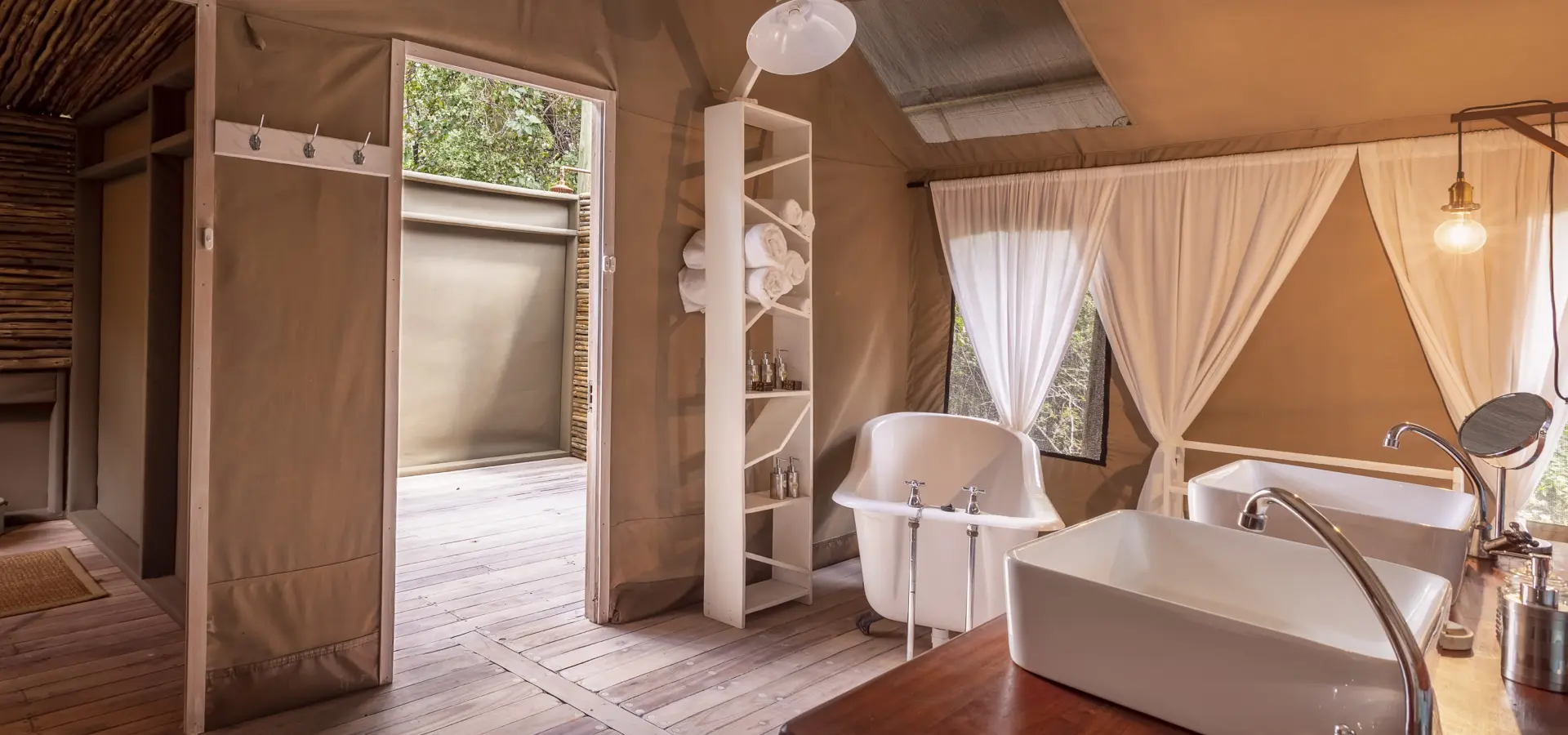 Bots maun thamotelele tent bathroom teagancunniffe2