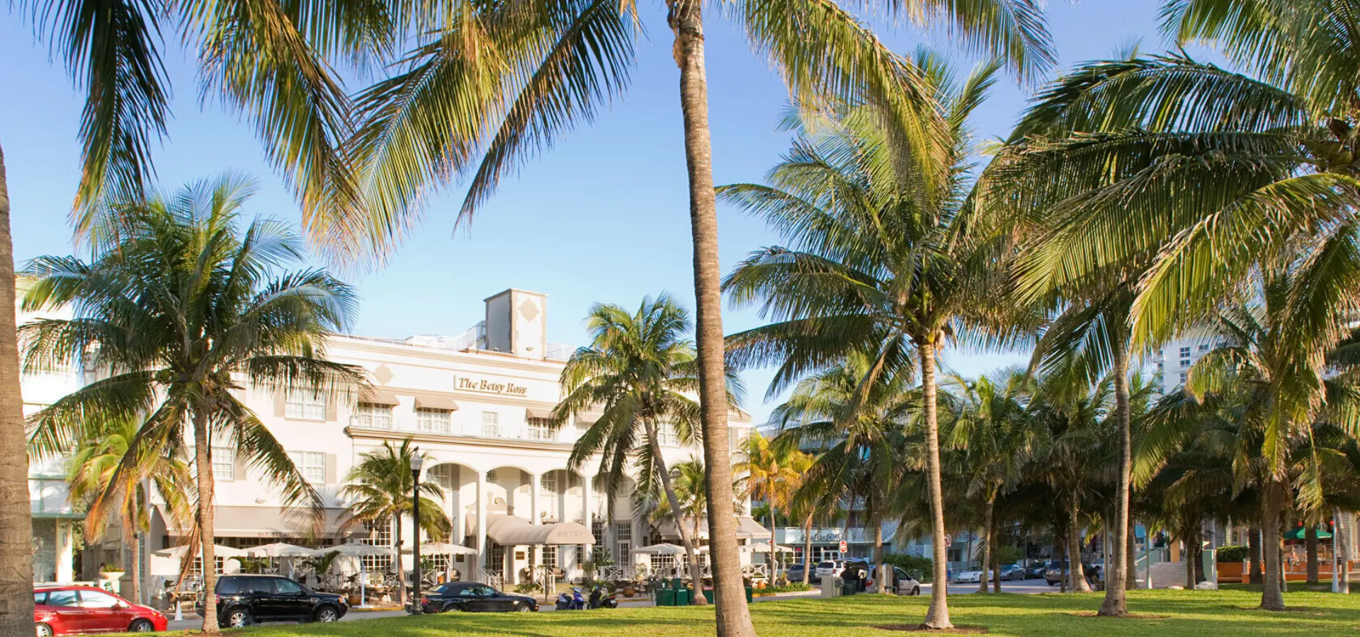 21 thebetsy entrance1