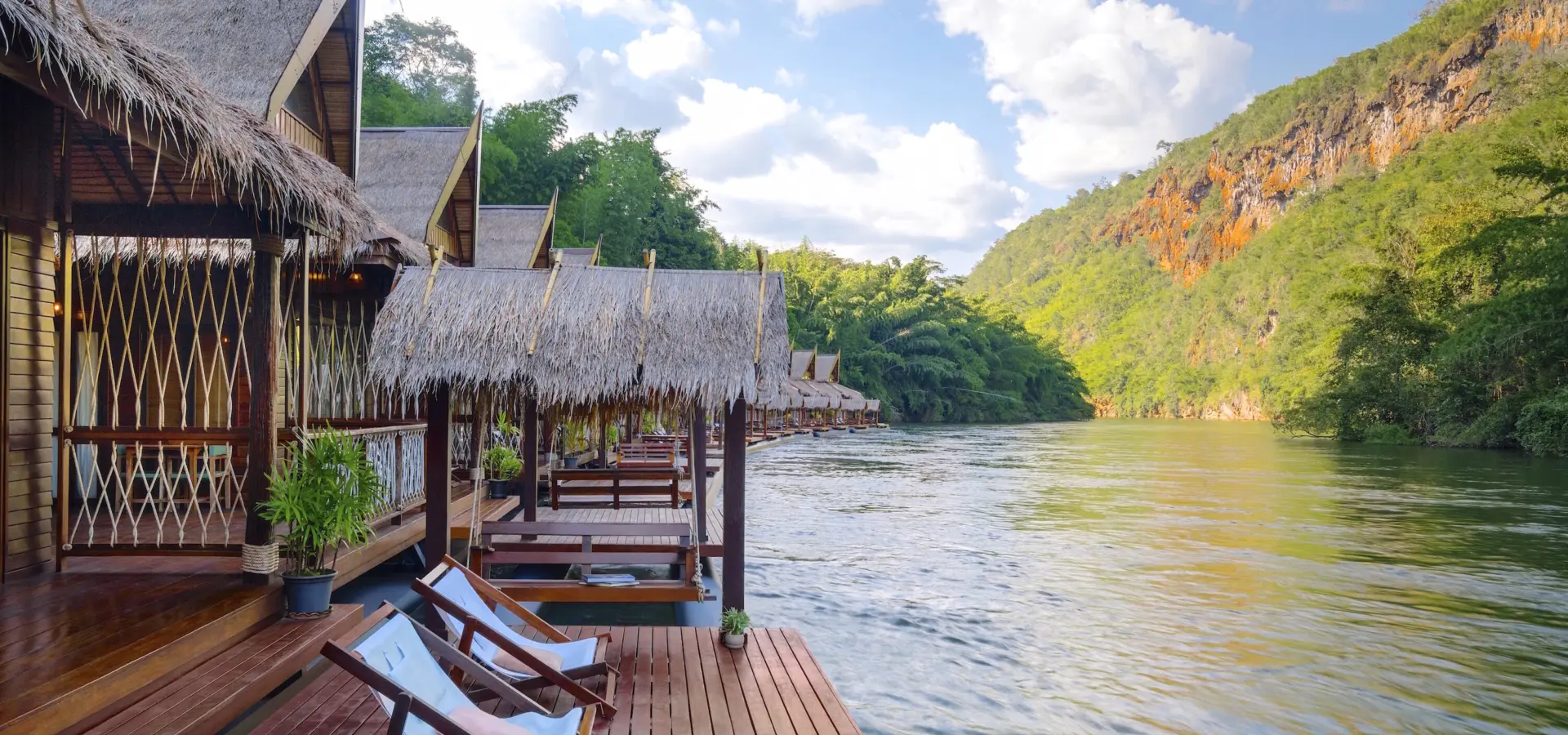 14floathouseriverkwai floatinghotel kanchanaburi thailand