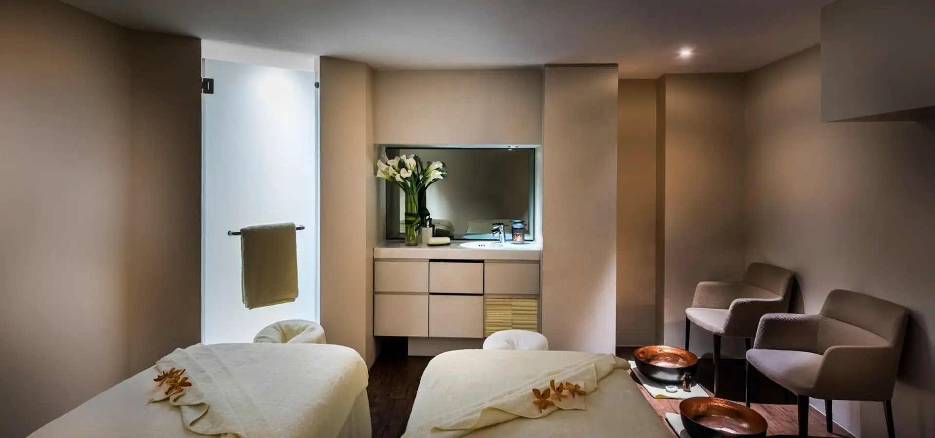 The fullerton spa couple s treatment room