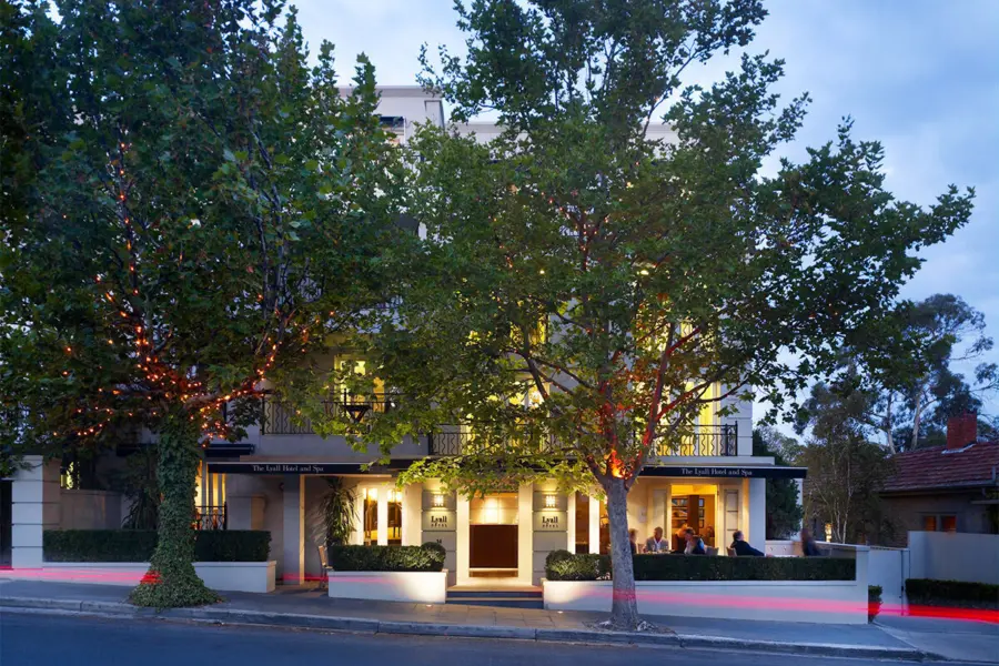 The lyall hotel2