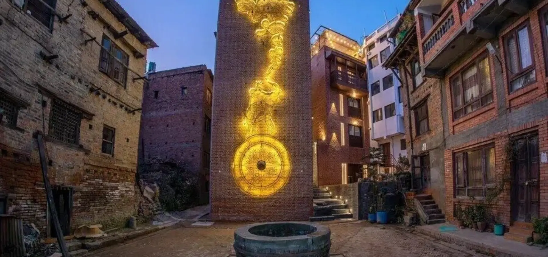 Publiccourtyardwithcommunitylivingtogether2r4ch4p