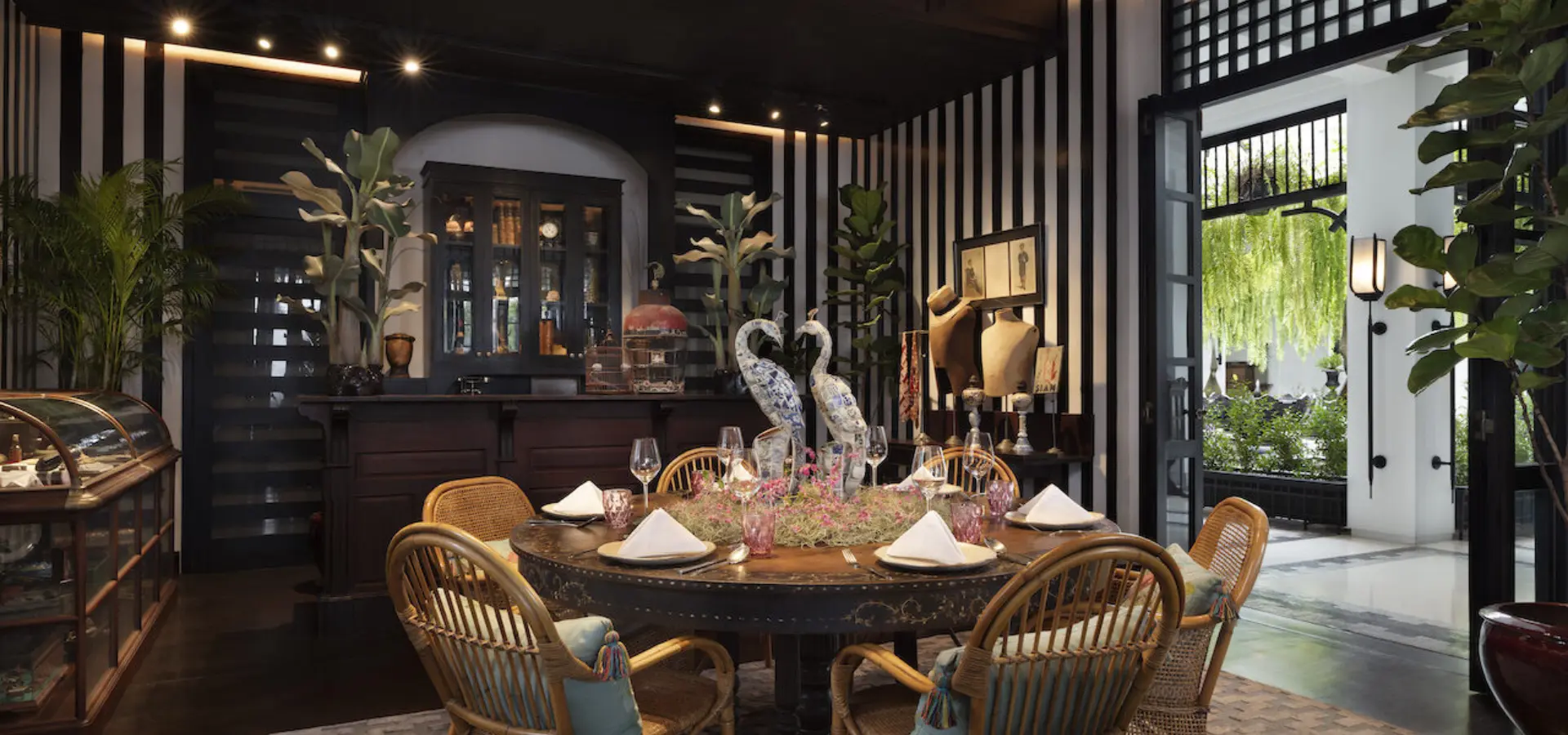 1739604521281 TSH Private Dining2