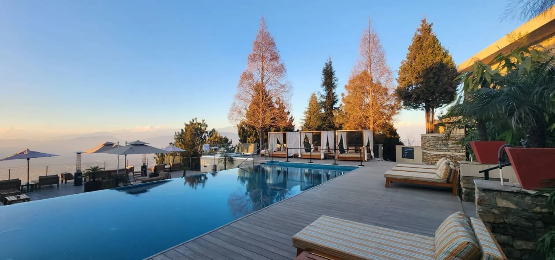 1747325531096 swimming pool pool deck bistro3