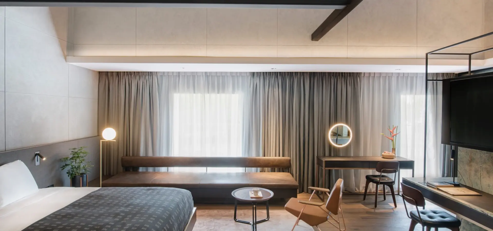 1757598964365river view suite 1 scaled