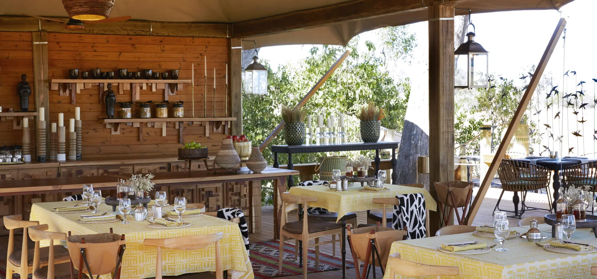 06 tuludi main area dining room