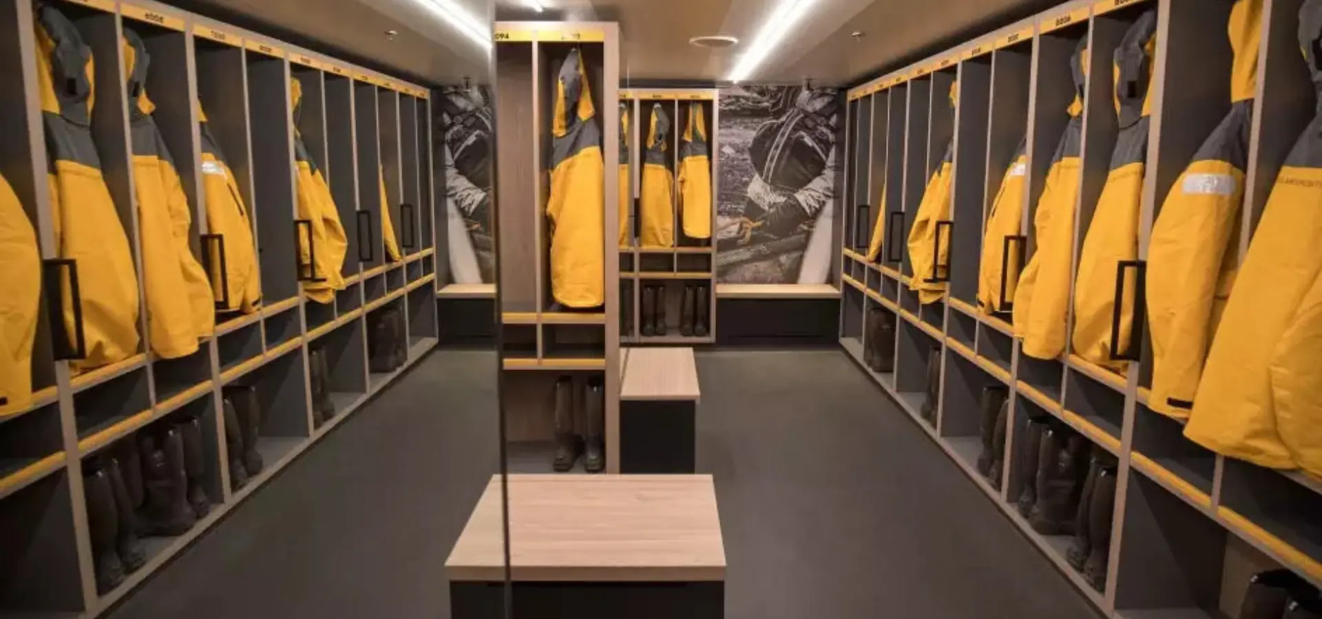 09 ship interior ready room 4m9a4194 michellesole jpg
