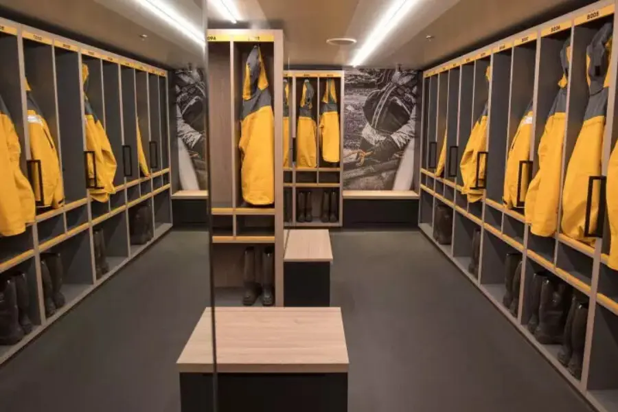 09 ship interior ready room 4m9a4194 michellesole jpg