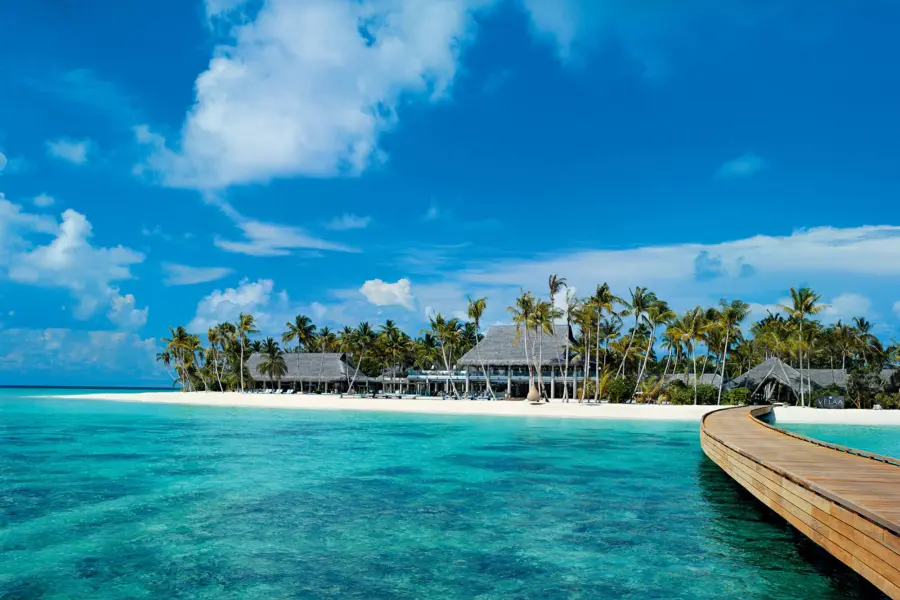 01 velaa private island