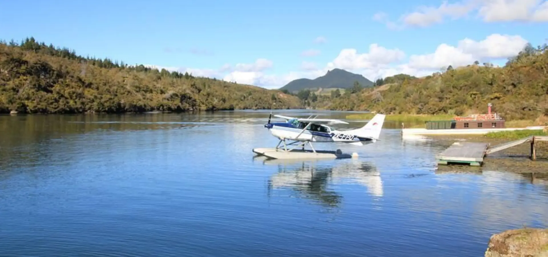 Floatplane at orakei korako