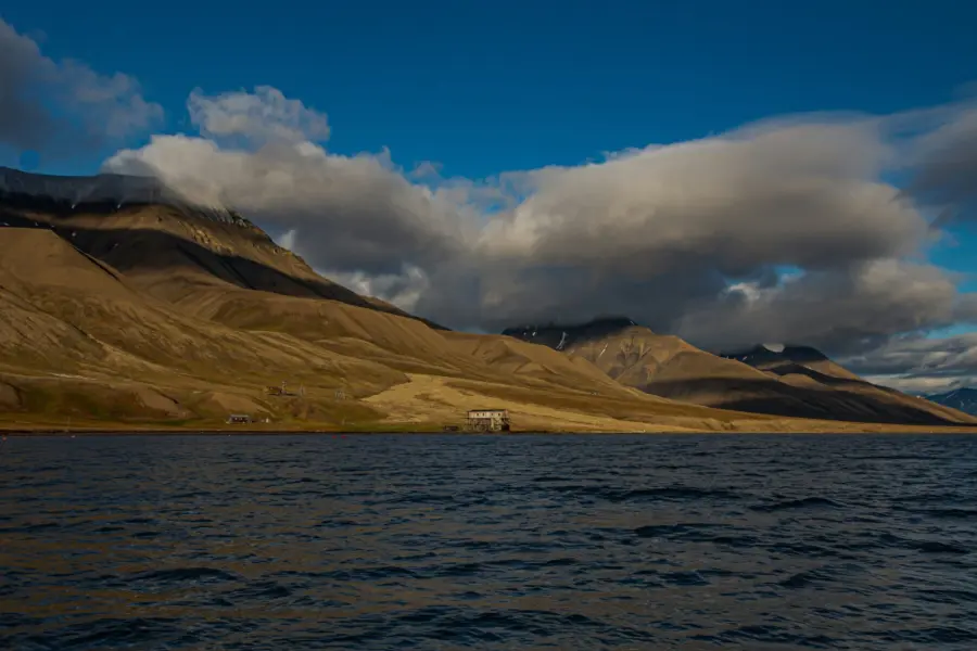 1765372659682hakon grimstad quevzzwkodi unsplash