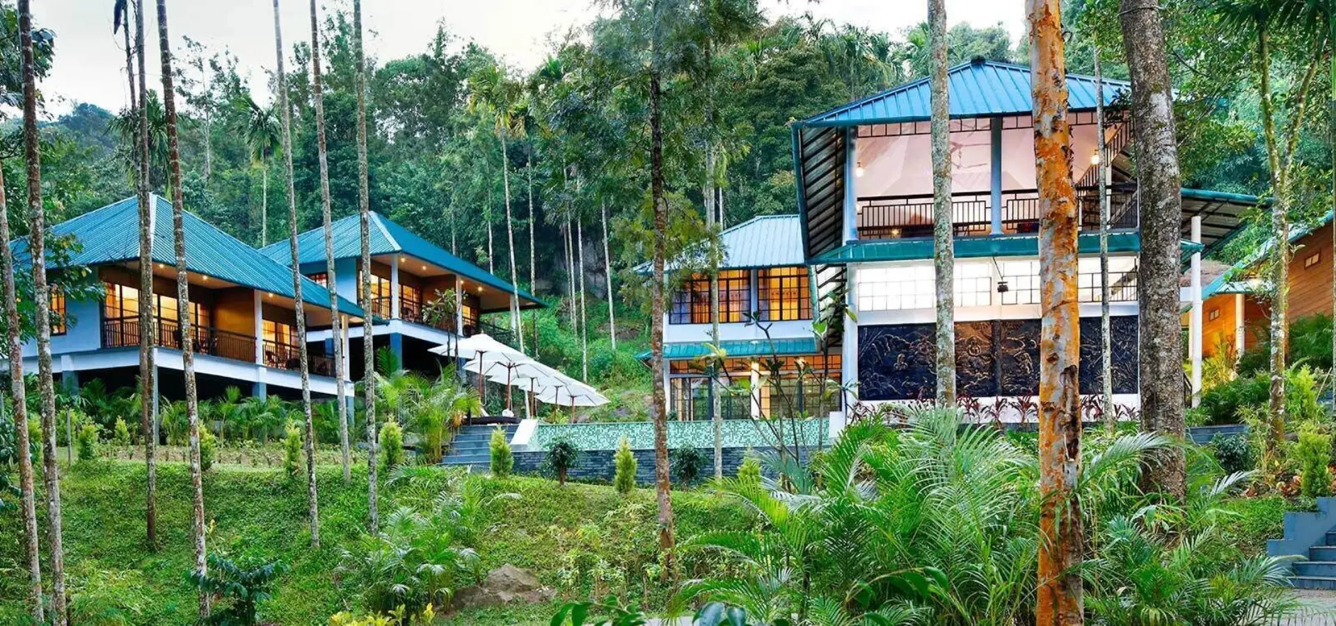 2016 09 23 14 10 52 newwebsite hotel bigbanner 0000s 0004s 0002 jolie rooftop