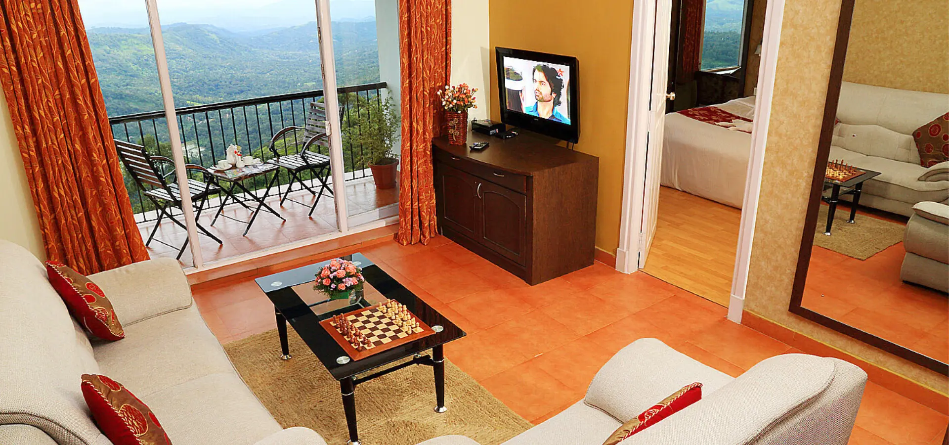 New website group explorehotels 0005s 0000 grand overview1