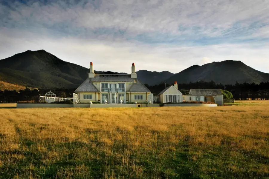 Chateau wellington by g sheehan nov 07