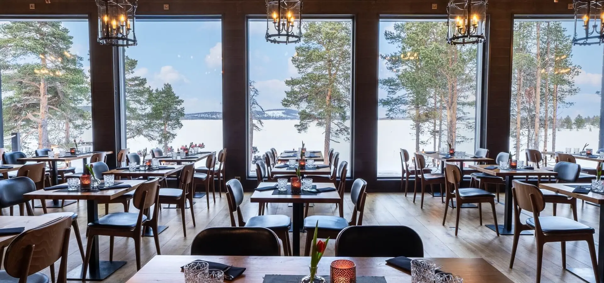 1746277807318 17270955542433 hotelwildernessinarirestaurantdsc09029hdr2