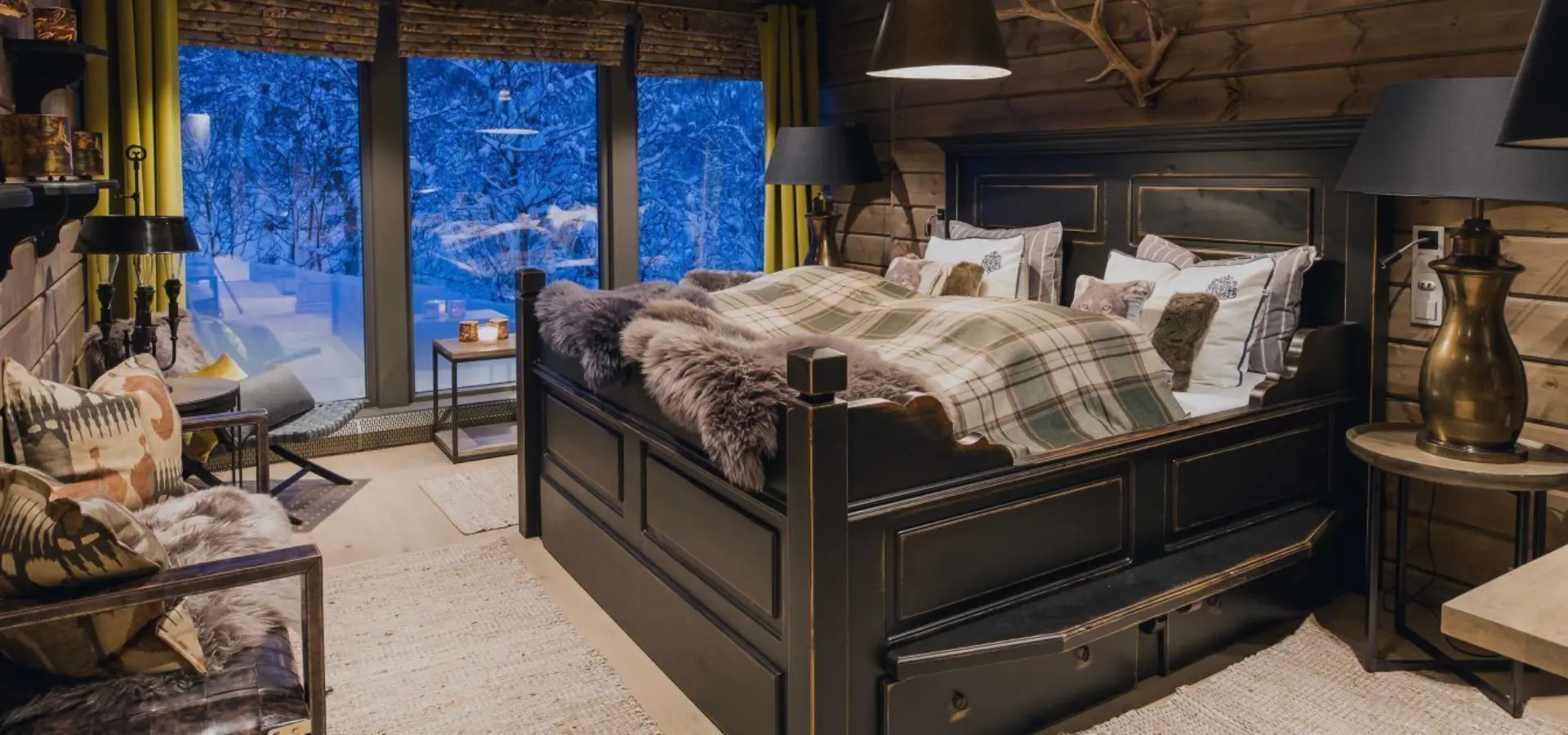 Master suites 1500x630