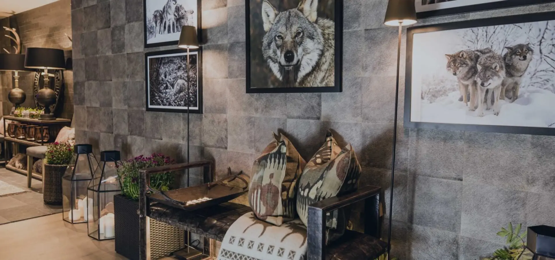 Inside the lodge 3 1500x630