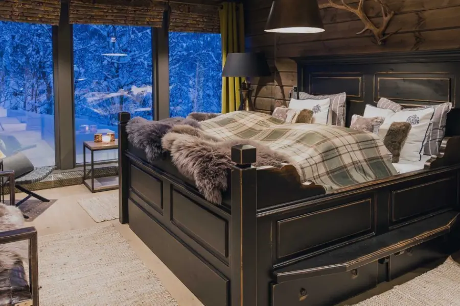 Master suites 1500x630