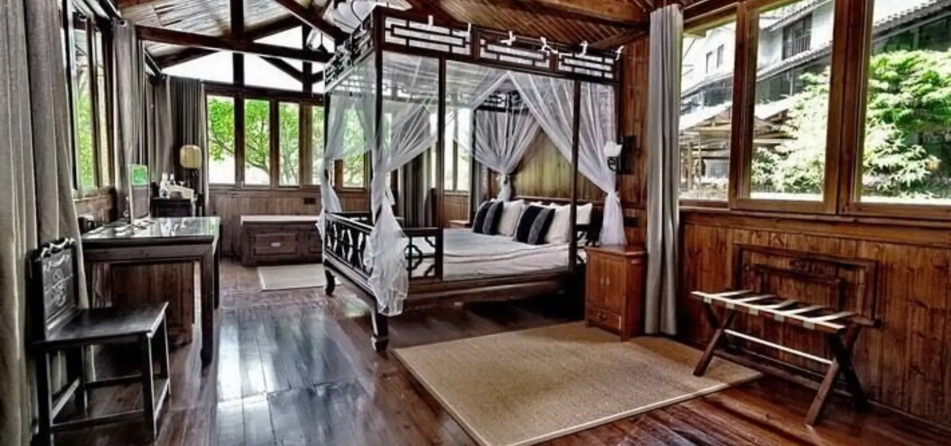 Yangshuo mountain retreat rooms riverside lux queen bedroom 2