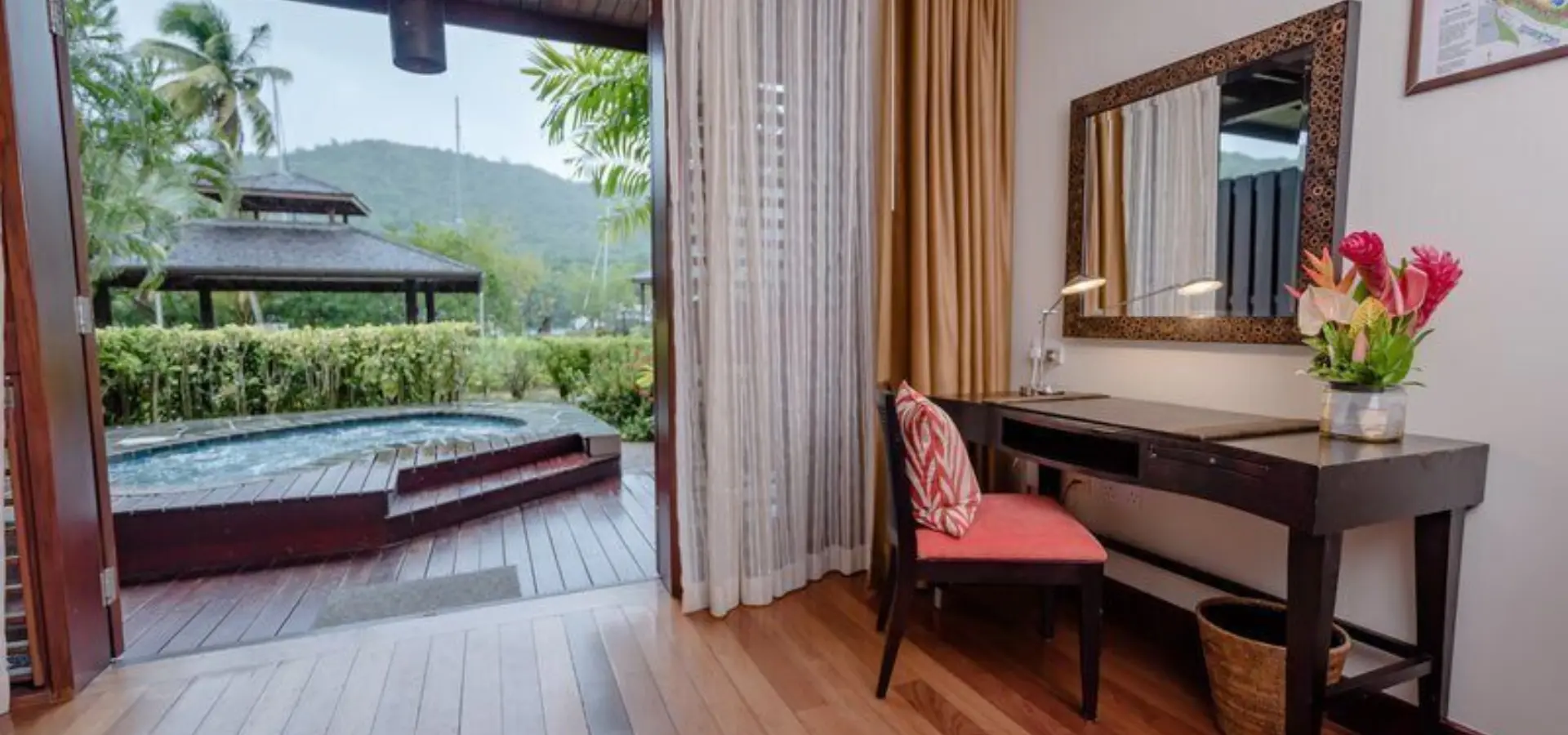 Resort view suite with hot tub 05 jpg 800x800 q85 subsampling 2
