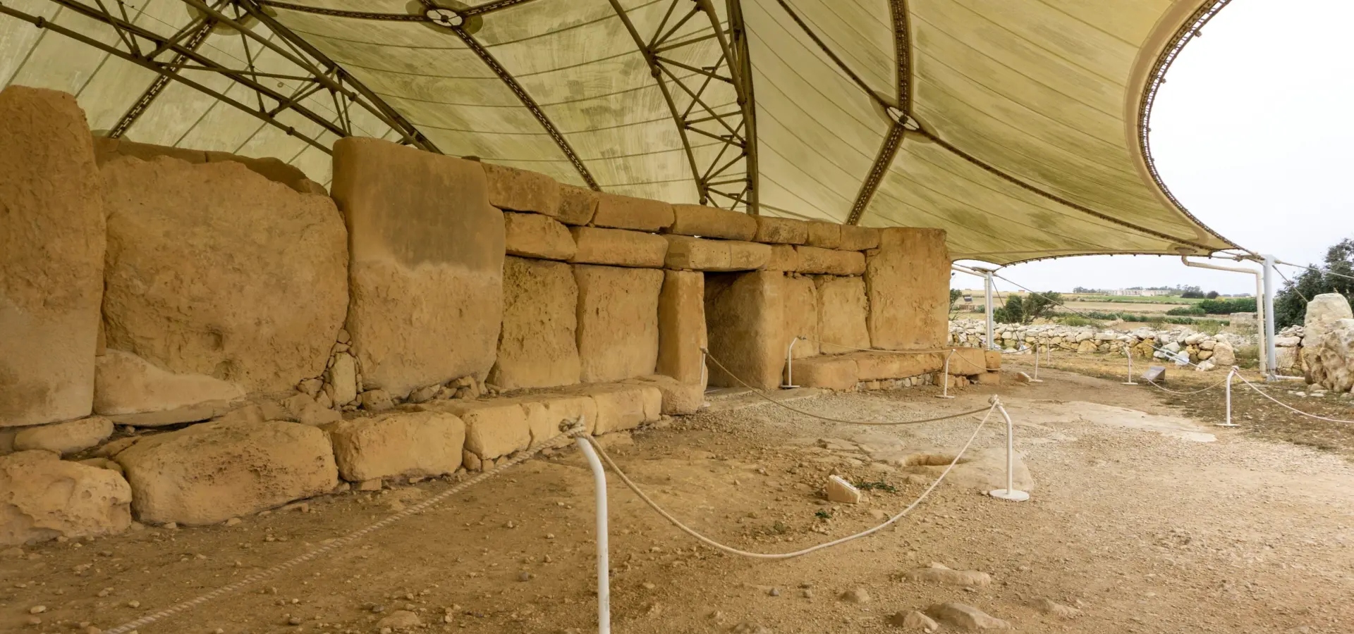 1767191161322eva darron nzo7te8q6 q unsplash