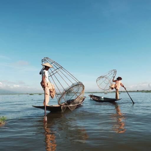 Vissers op Inle Lake Myanmar
